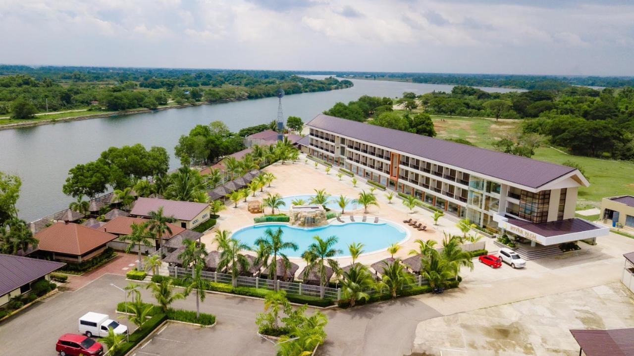 River Palm Hotel And Resort Powered By Cocotel Bugallon Exteriör bild