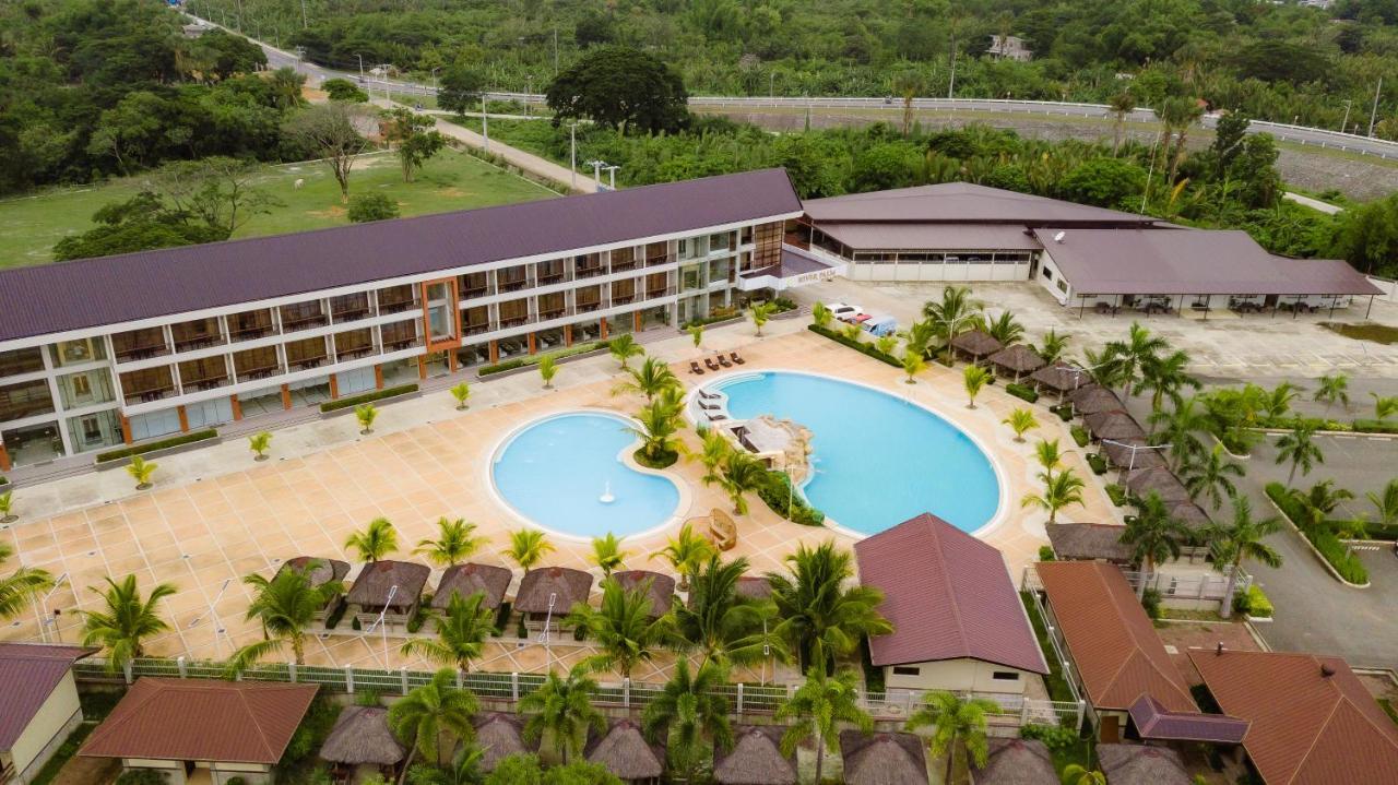 River Palm Hotel And Resort Powered By Cocotel Bugallon Exteriör bild